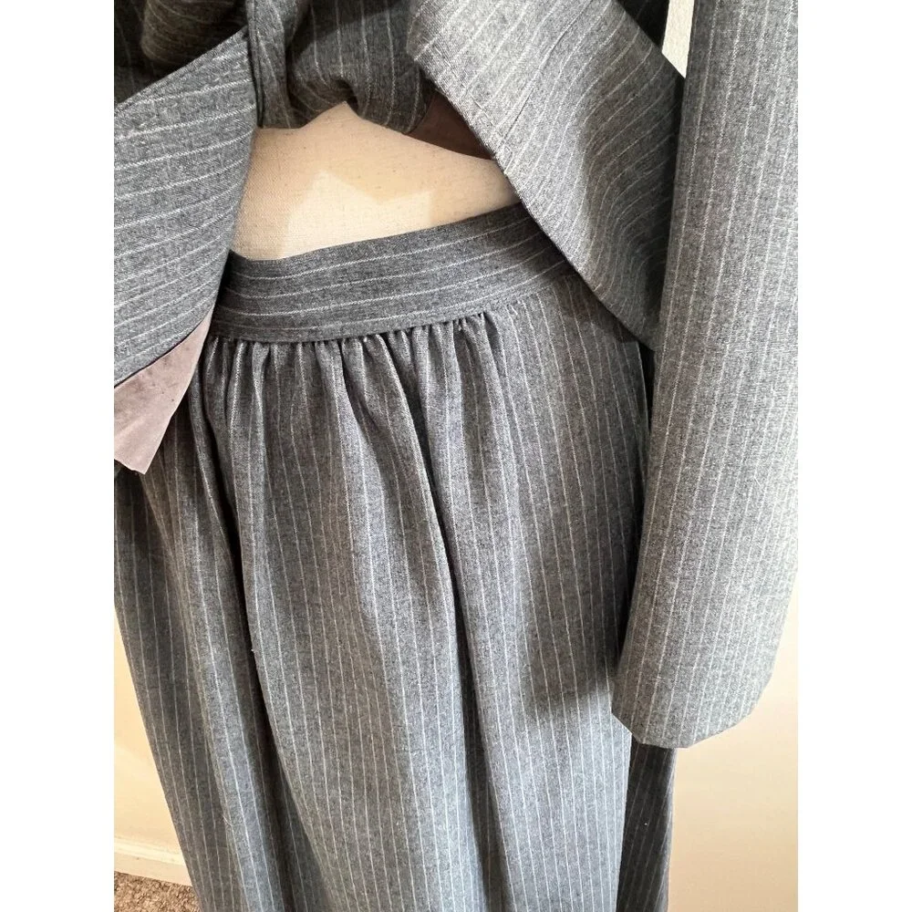 VTG Fire Fly 2 Piece Skirt Suit Womens 9/10 Gray Pinstriped 80s Union Made